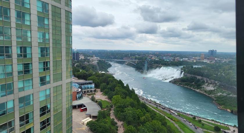 Tower Hotel At Fallsview Niagara Falls Luaran gambar